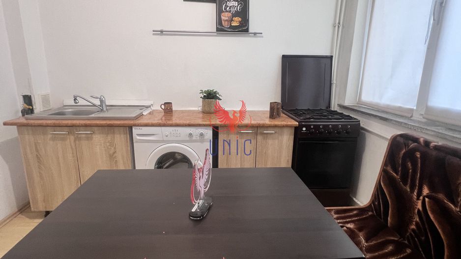 Decomandat, stradal, Calea Bucuresti etaj 1 - Poză 8