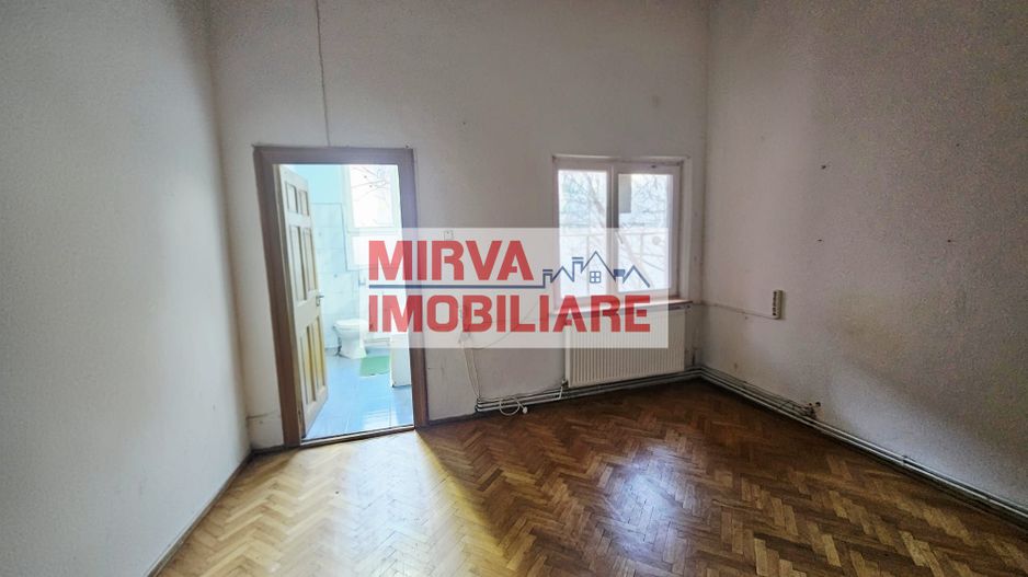 Casă cu arhitectură interbelică, 5 camere, teren 409 mp – Central - Poză 27