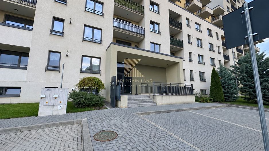 Apartament premium cu 2 camere, decomandat, etaj 5, Kasper Coresi Mall - Poză 1