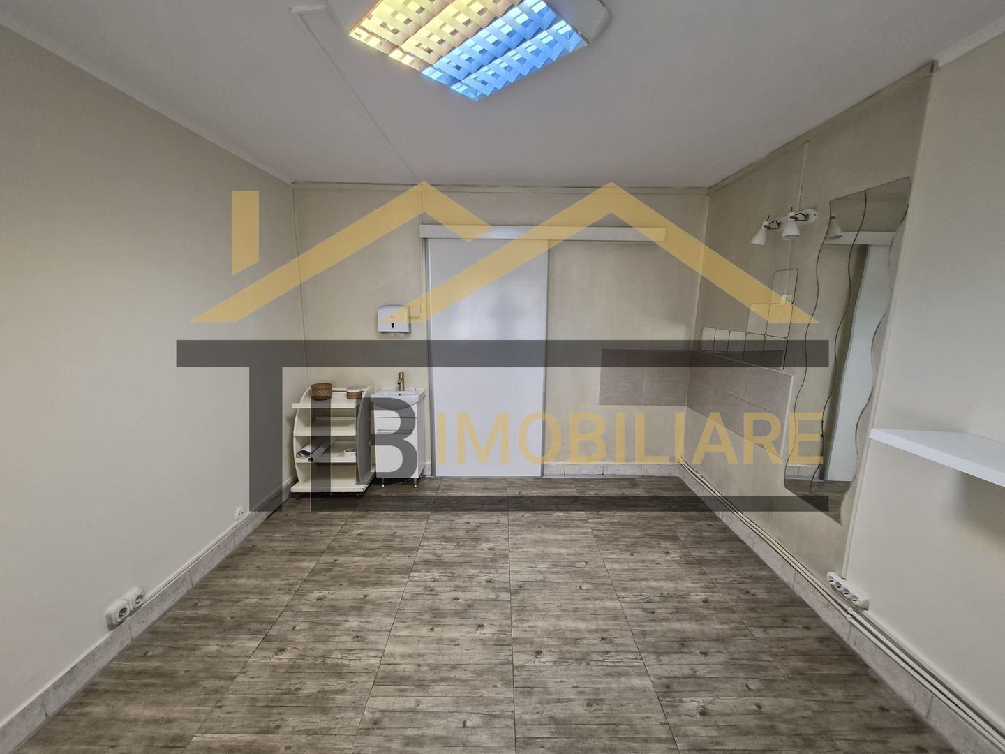 Spatiu de inchiriat, 30mp, cosmetica, Zona Pandurilor - Poză 13