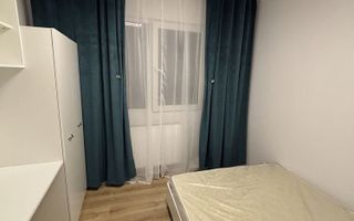 Apartament cu 3 camere, intermediar, complet renovat. - Poză 5