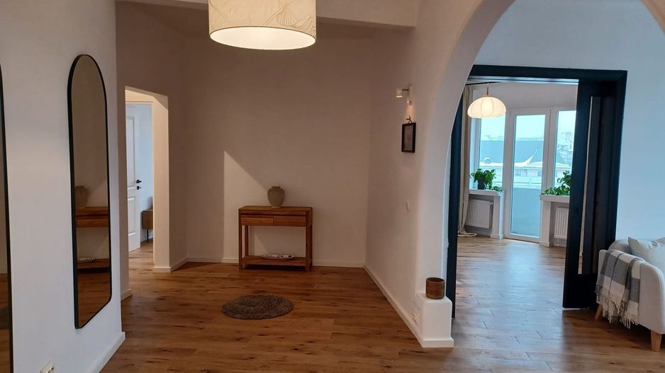 Penthouse ultracentral 4 camere, balcon panoramic, vedere Casa Poporului - Poză 4