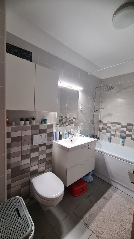 Apartament cu 3 Camere Semidecomandat în Florești - Poză 5