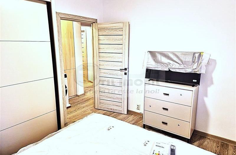 3 cam decomandat, Păcurari ,bulevard, etaj 2, 53 mp, renovat, 128.900€ - Poză 3