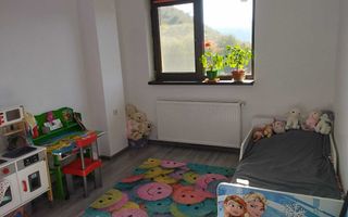 Vanzare apartament pe 2 nivele, orientare Sudica. - Poză 4