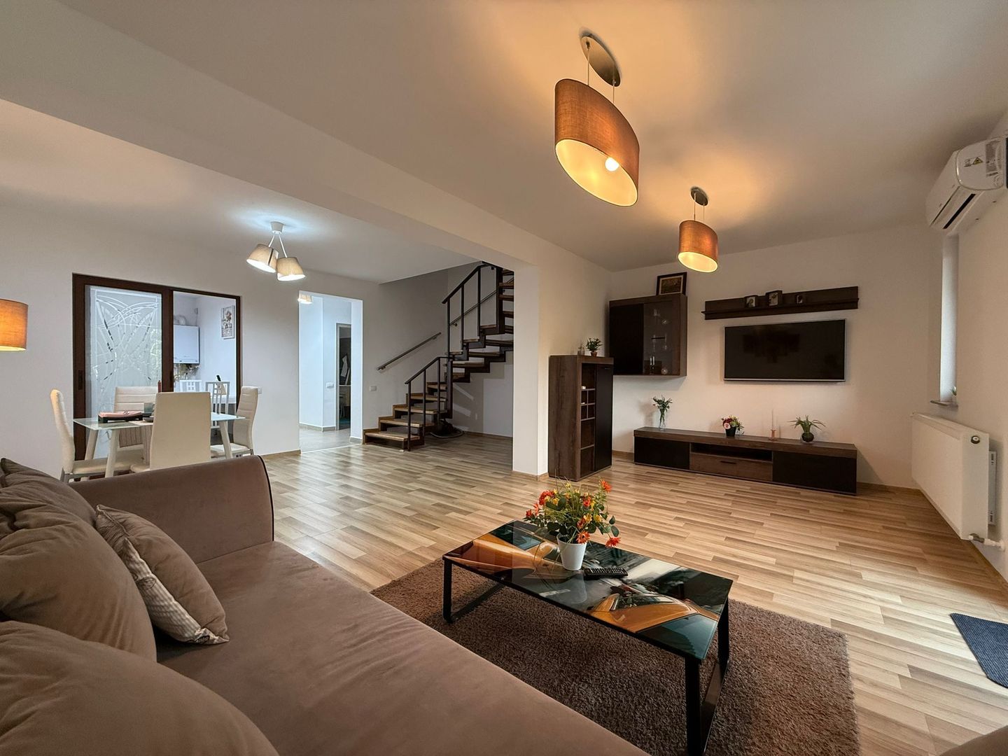 Casa de inchiriat 3 camere | BUCIUM | langa padure - Poză 1