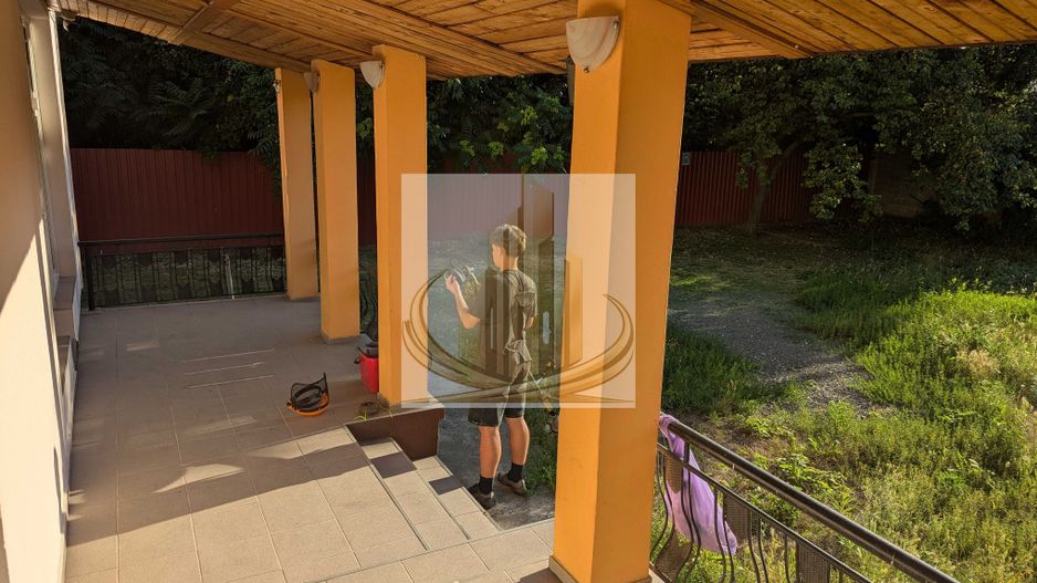 Vilă pentru Activități Comercia –5 Camere, Curte500 MP – Zona Aradului - Poză 8