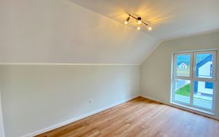 Casa intabulata, finisata LA CHEIE- Talmaciu, zona cu peisaj superb - Poză 17