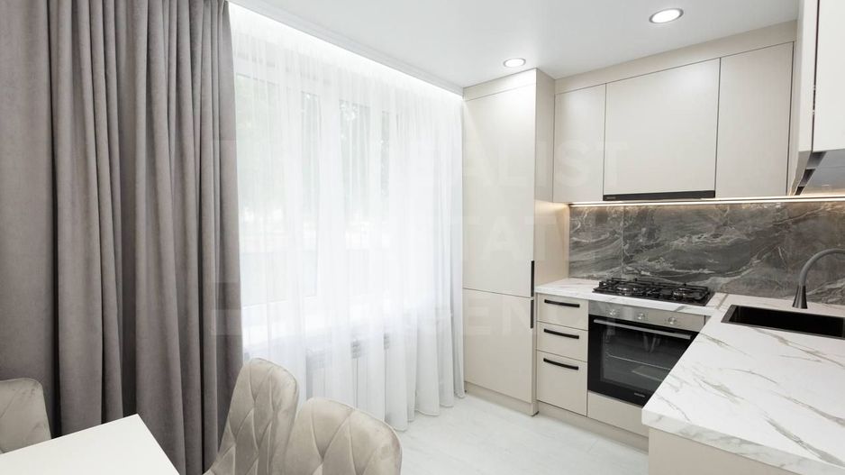Vânzare, apartament, 2 dormitoare, str. Ion Pelivan, Buiucani - Poză 4