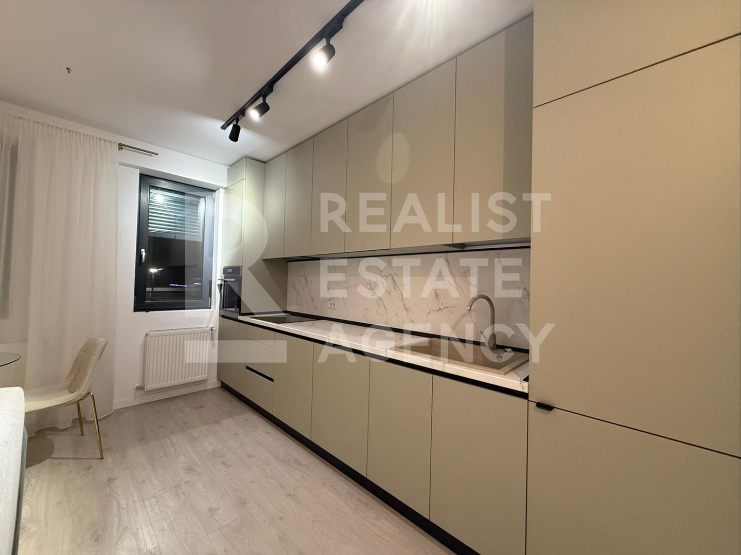 Chirie, 2 camere + loc de parcare, Pipera, prima închiriere - Poză 3