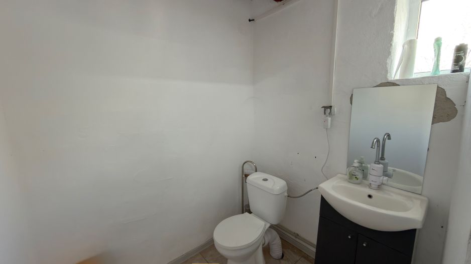 Hala + teren de închiriat pentru service auto / dezmembrări / depozit - Poză 8