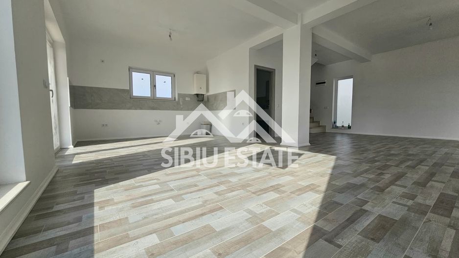 Casa Sibiu Vest, zona Cristian - Poză 3