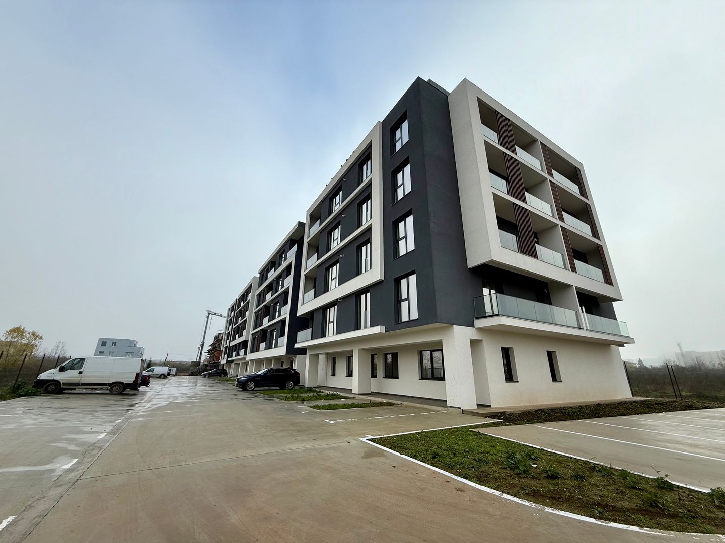 OPORTUNITATE | DOUA CAMERE | BLOC 2025 | LOC DE PARCARE - Poză 2