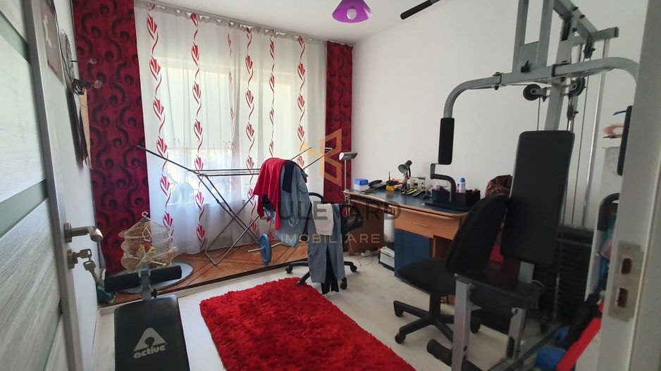 Apartament cu 4 camere decomandate, zona strazii Fabricii de Zahar! - Poză 3