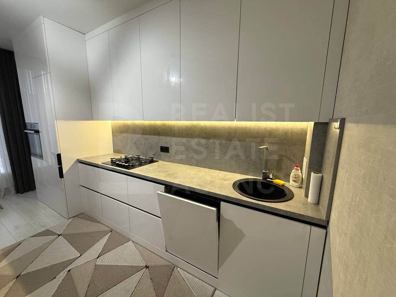 Chirie, apartament,  1 cameră, str. Avram Iancu, Centru - Poză 2