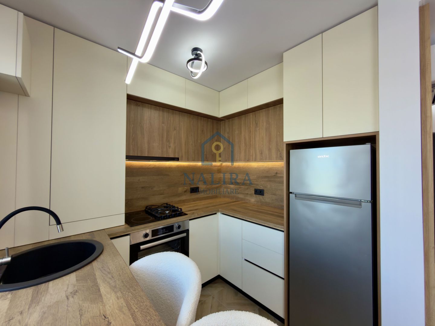 Apartament premium - etajul 2 - Poză 2