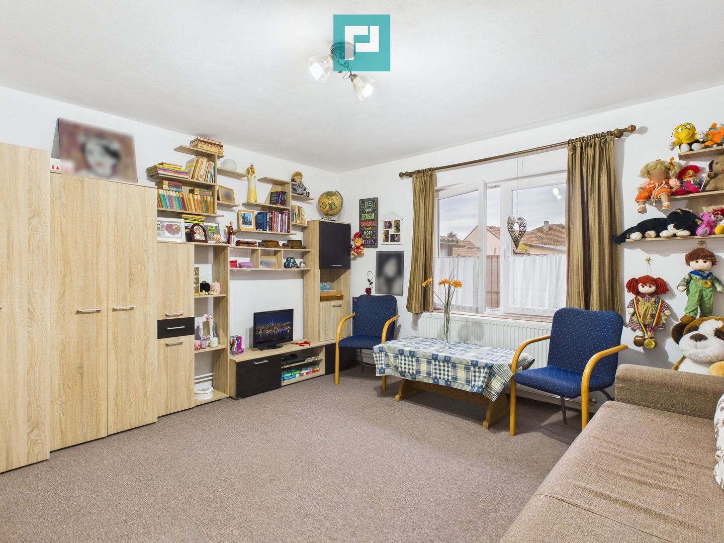 Casă cu 4 camere în Curtici pentru investiții - Poză 6