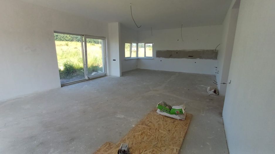 Casă individuală - Corunca-1460 mp teren - Poză 4