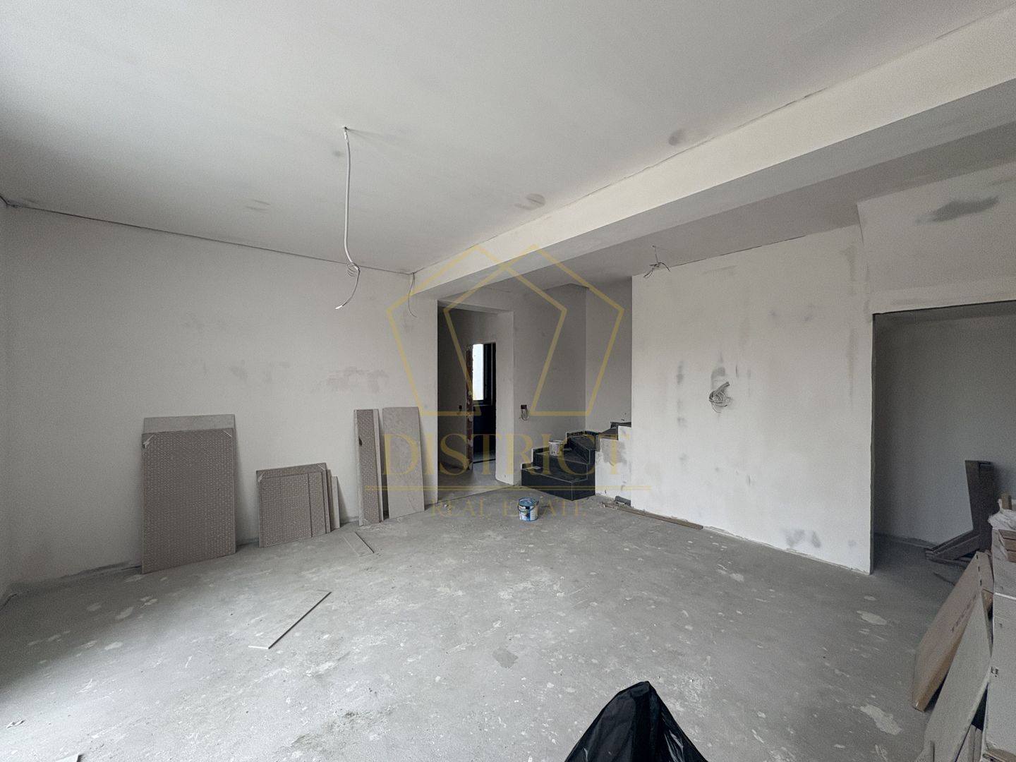 Duplex modern cu 3 camere  | Giroc | Hotel IQ - Poză 2