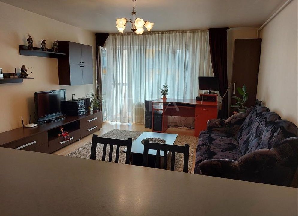 Apartament cu 3 camere de vânzare în zona Eroilor, Floresti - Poză 1