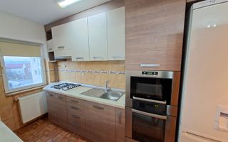 Apartament 4 camere 2 bai garaj subteran si 2 balcoane in zona Strand - Poză 4