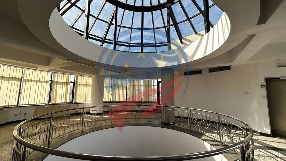 Spatiu comercial de inchiriat in zona Ultracentral/Craiova - Poză 8