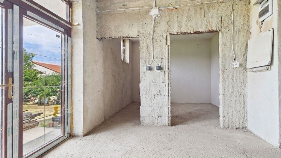 Clădire 850 mp, Czaran Gyula, 8 parcări - Poză 8