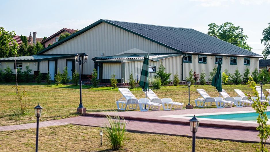 Sala de evenimente cu  piscina si foisor Biled COMISION 0 % CUMPARATOR - Poză 10