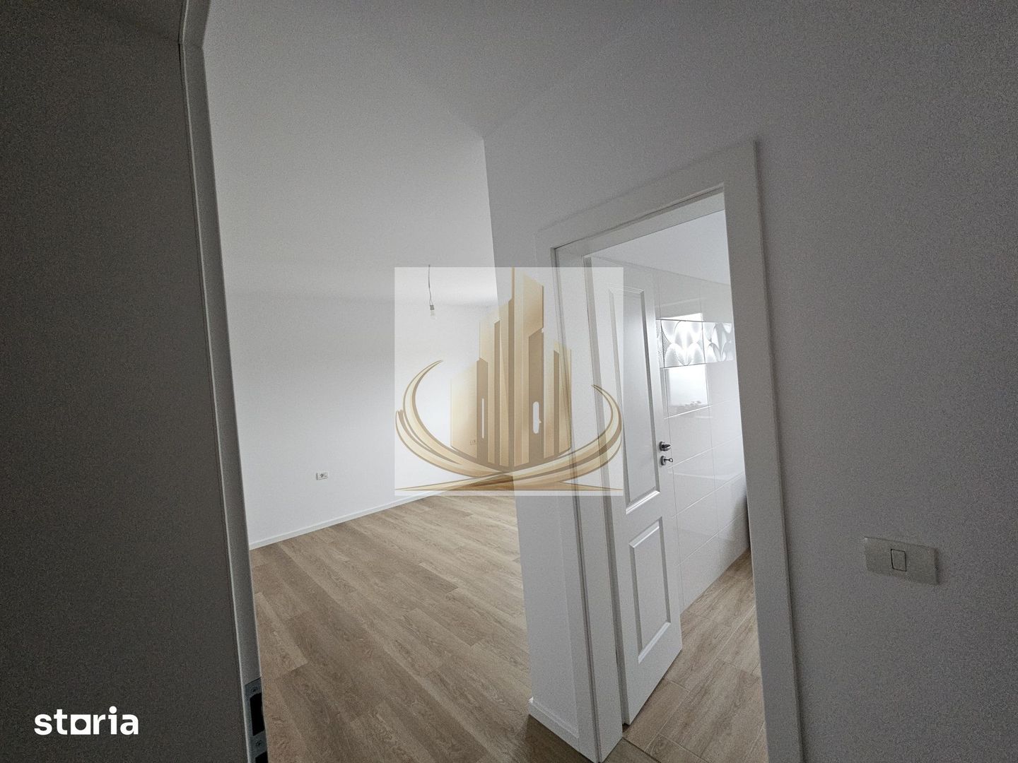 1/2 duplex nou, 3 camere 2 băi, Mănăstirea Şag 91mp pe parter - Poză 6