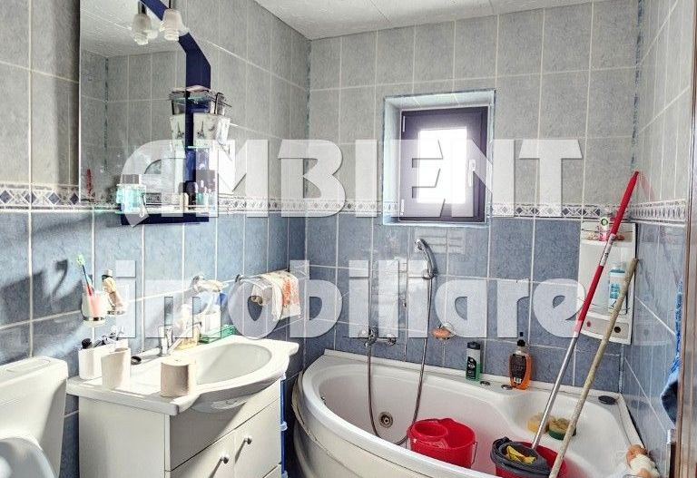 Apartament 4 camere, spatiu comercial, zona CARTIER; - Poză 9