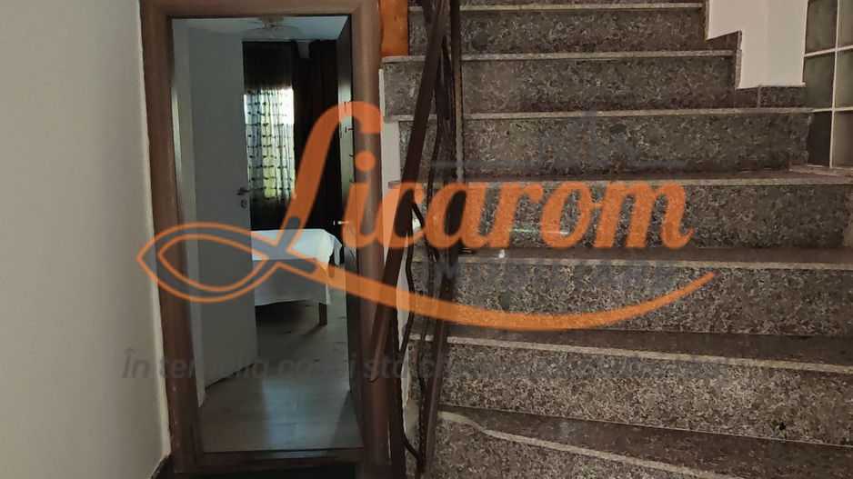 Vila 10 camere,pretabil compartimentare in 2 unitati separate,ASTRA. - Poză 19