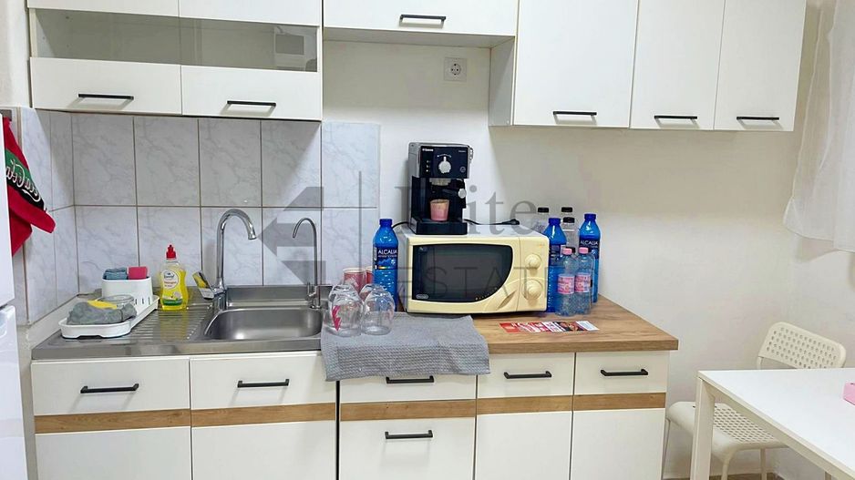 Birou ultracentral cu 2 camere de inchiriat în Oradea - Poză 8