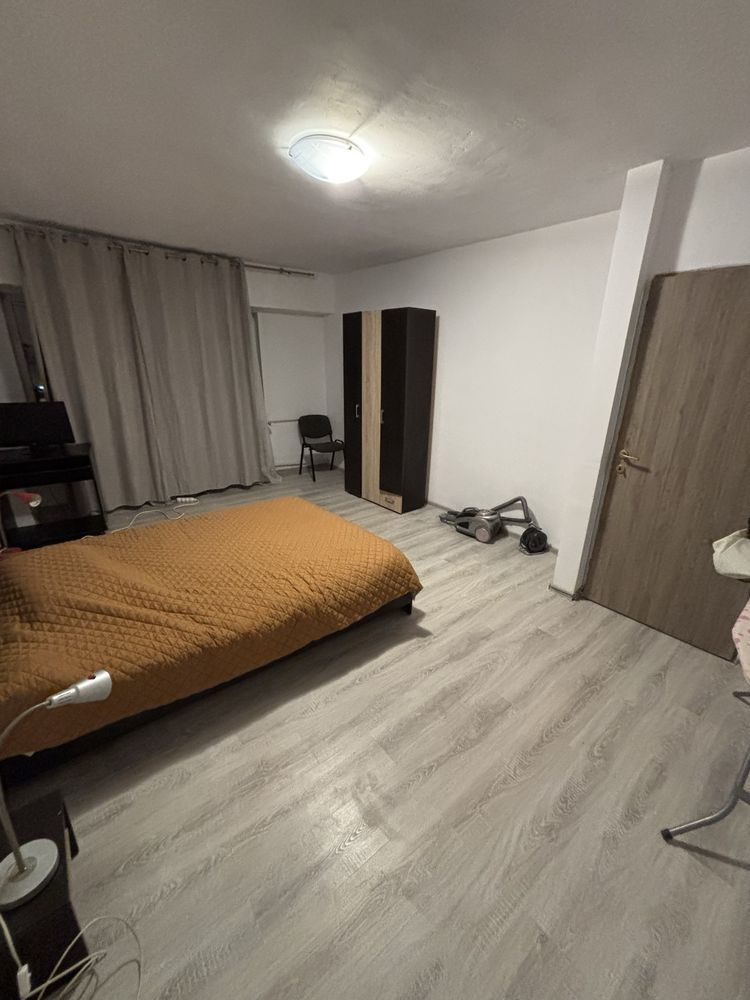 Garsoniera Virtutii, Lujerului, Militari - Poză 1