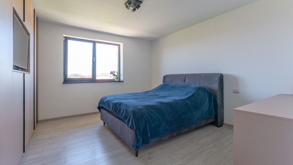 Decomandat 3 camere, 98 mp, Harman - Mobilat modern, parcare - Poză 9