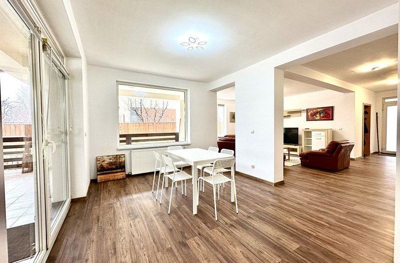 Casa de inchiriat - intrarea în Dumbravita - Poză 5