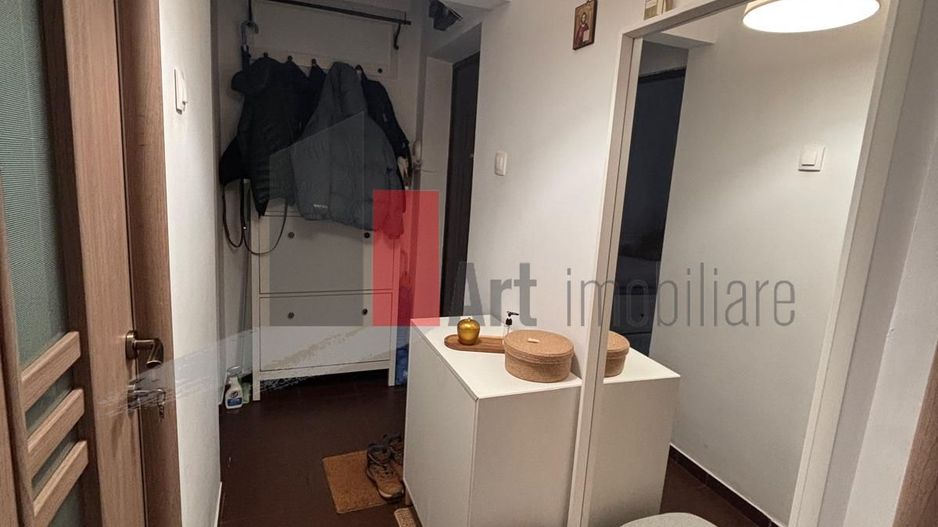 Vânzare apartament 3 camere Prelungirea Ferentari - Șc. 136 - Poză 1