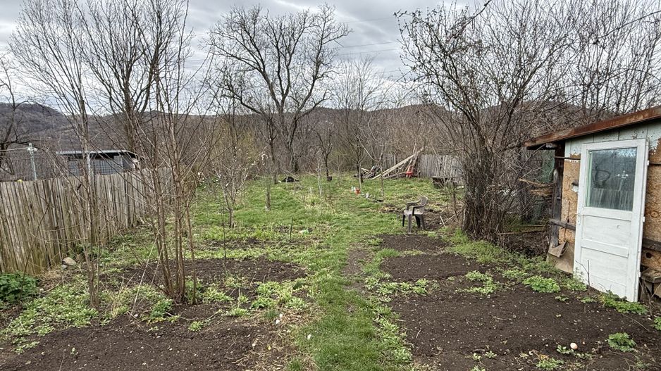 Casă corp C1 84mp + casă corp C2 51mp+garaj+ grădină și teren 889mp - Poză 21