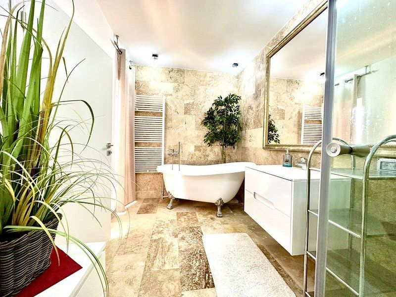 Apartament elegant -curte proprie - garaj - Poză 18