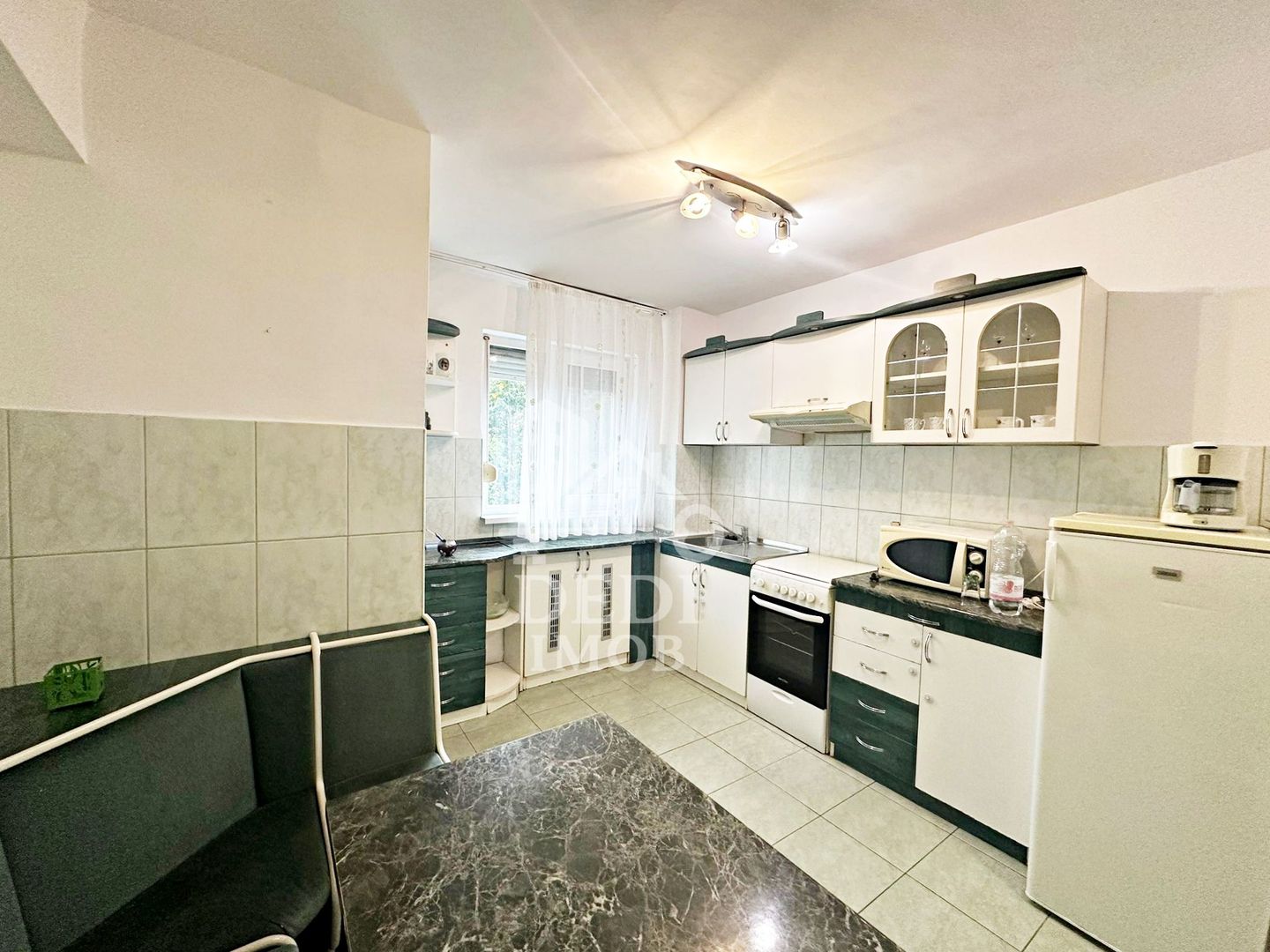 Apartament cu 3 camere de inchiriat zona Bulevardul Dacia, Oradea - Poză 7