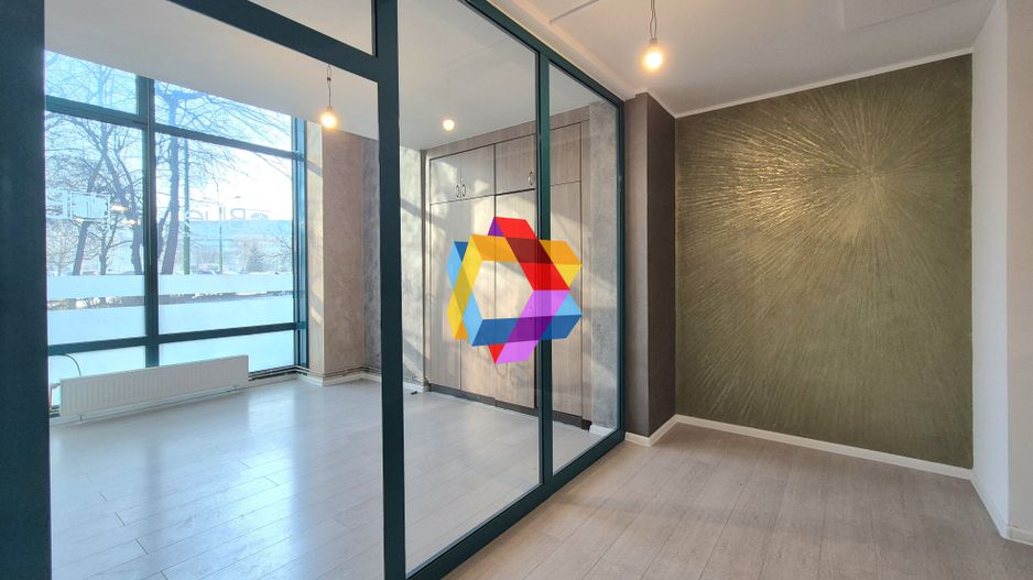 Spațiu comercial cu vad -  200 mp - Poză 2