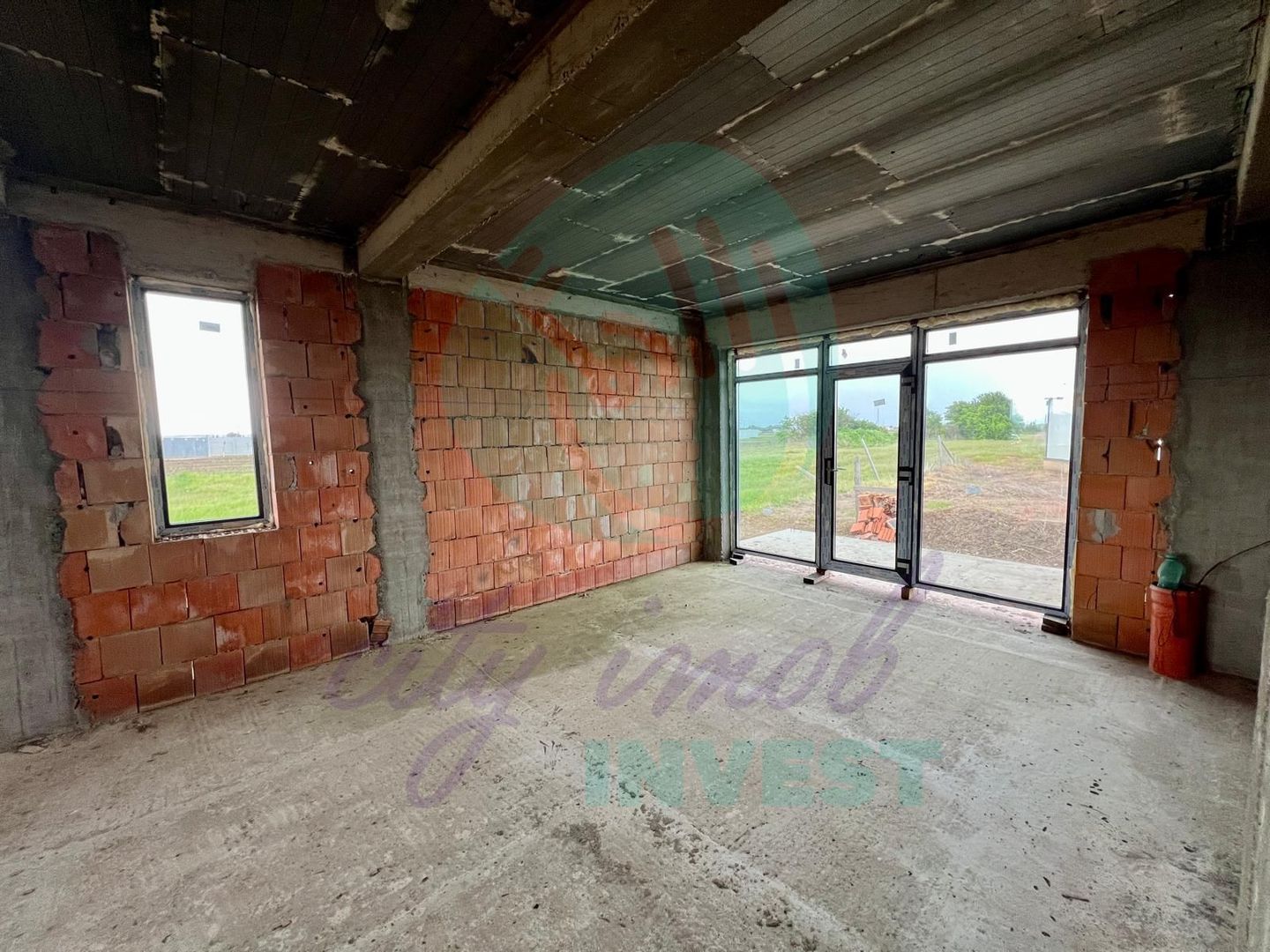 Casă la roșu P+1 | Teren 1750 mp | Dobreni-Giurgiu | Zonă liniștită - Poză 4