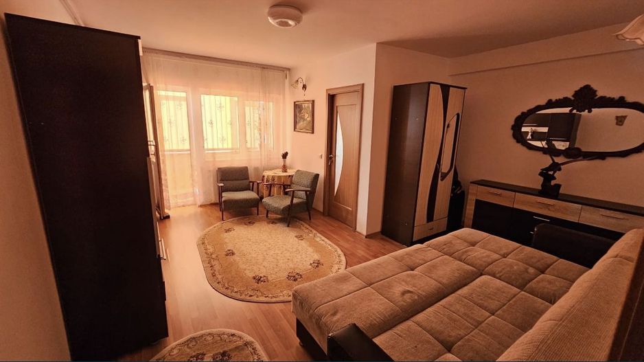 Vand garsoniera luminoasa in zona City Park Renovata, mobilata/utilata - Poză 2