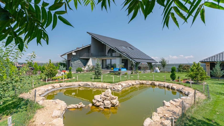 Casă individuală nouă, modernă, în Sânpetru, zona Triaj (Brasov) - Poză 1