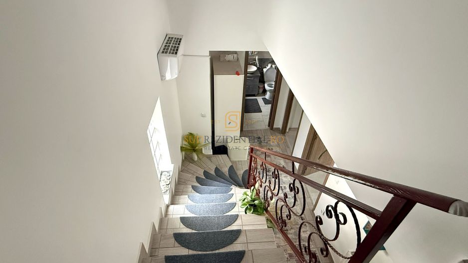 Vila insiruita mobilata si utilata / 4 camere/ 3 Bai / Curte proprie - Poză 8