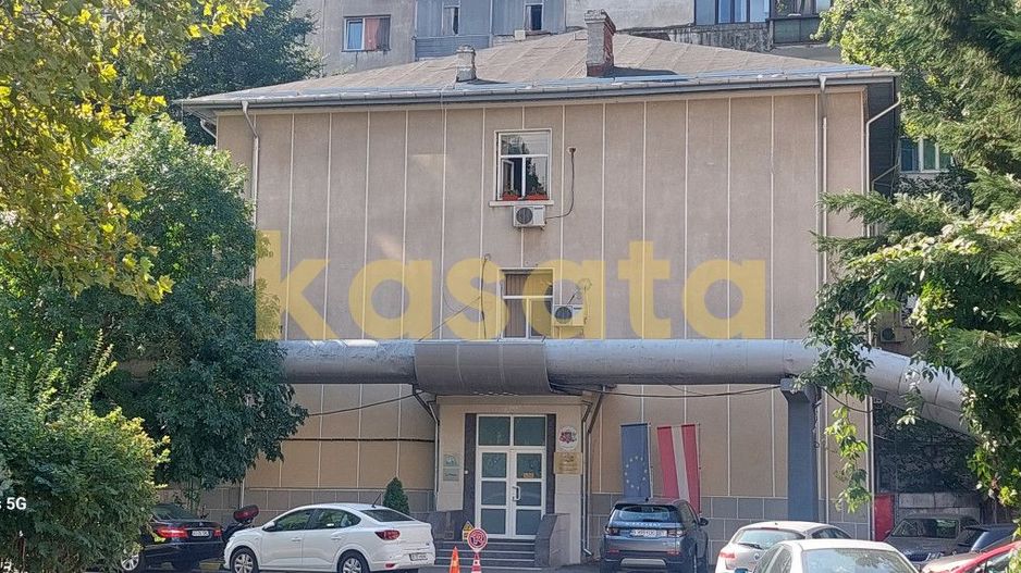 Clădire Comercială Multifuncțională de Vânzare – Zona Stefan cel Mare - Poză 2