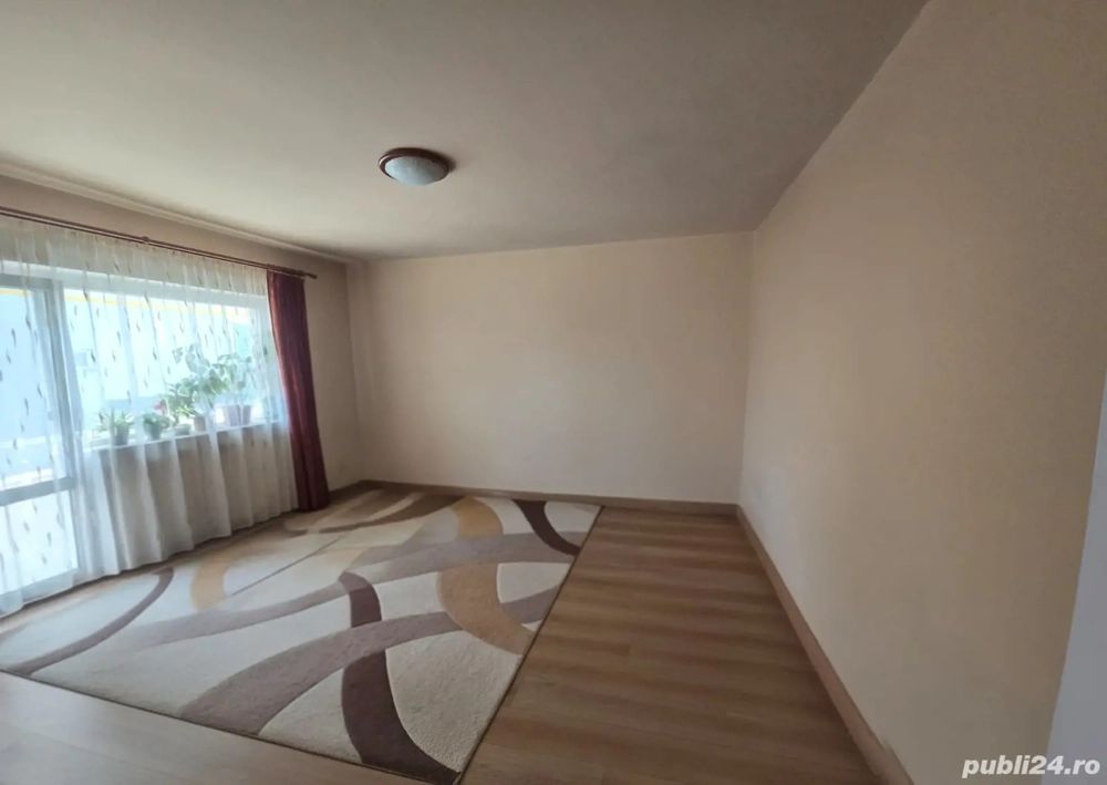 Apartament spațios cu 2 camere - zona Sântana de Mureș - Poză 2