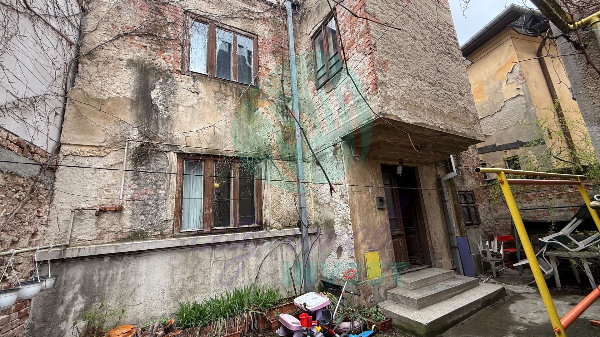 Casă interbelică Foișorul de Foc | Potențial mare | Curte liniștită - Poză 10