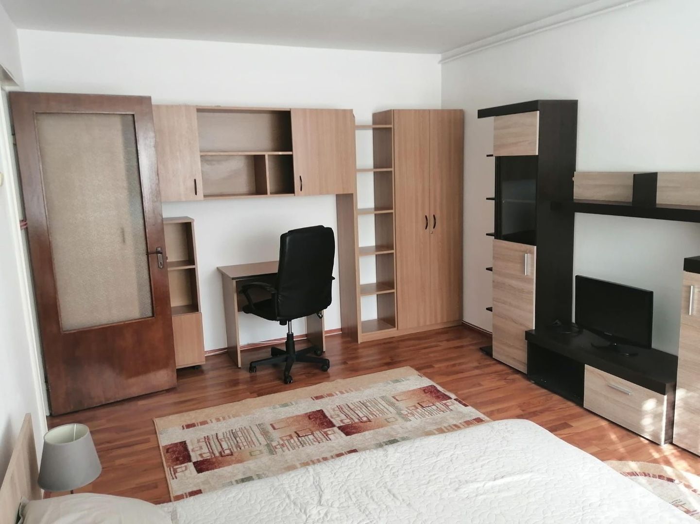 Garsonieră Drumul Taberei, decomandată, spațioasă,etaj 4/4, f.b.intret - Poză 1