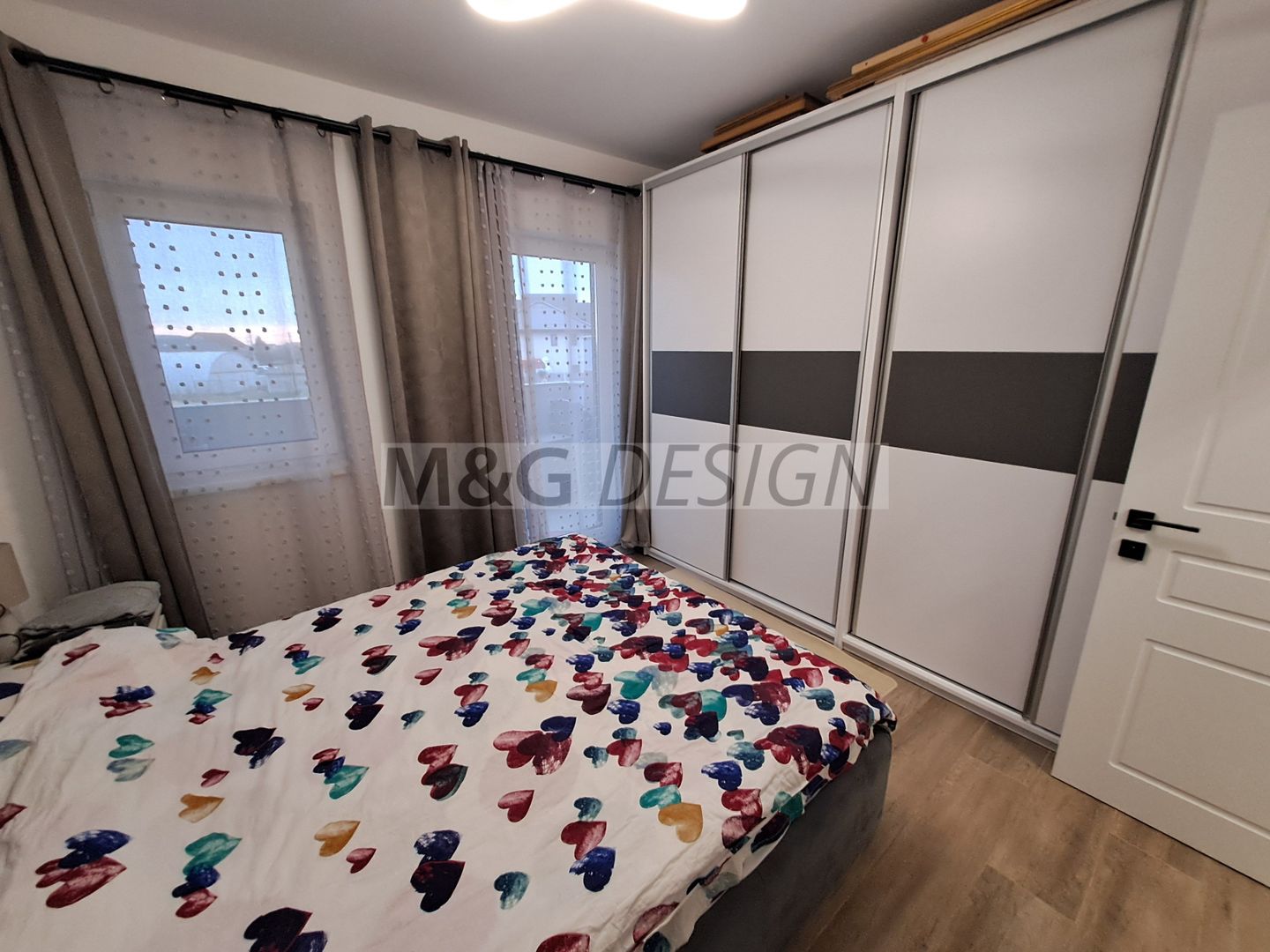 3 camere  bloc nou, 80 mp utili , balcon de 20 m - Poză 25