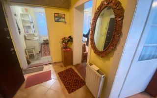 Apart la casa Bogdanestilor  curte  acces cu masina centrala proprie - Poză 10